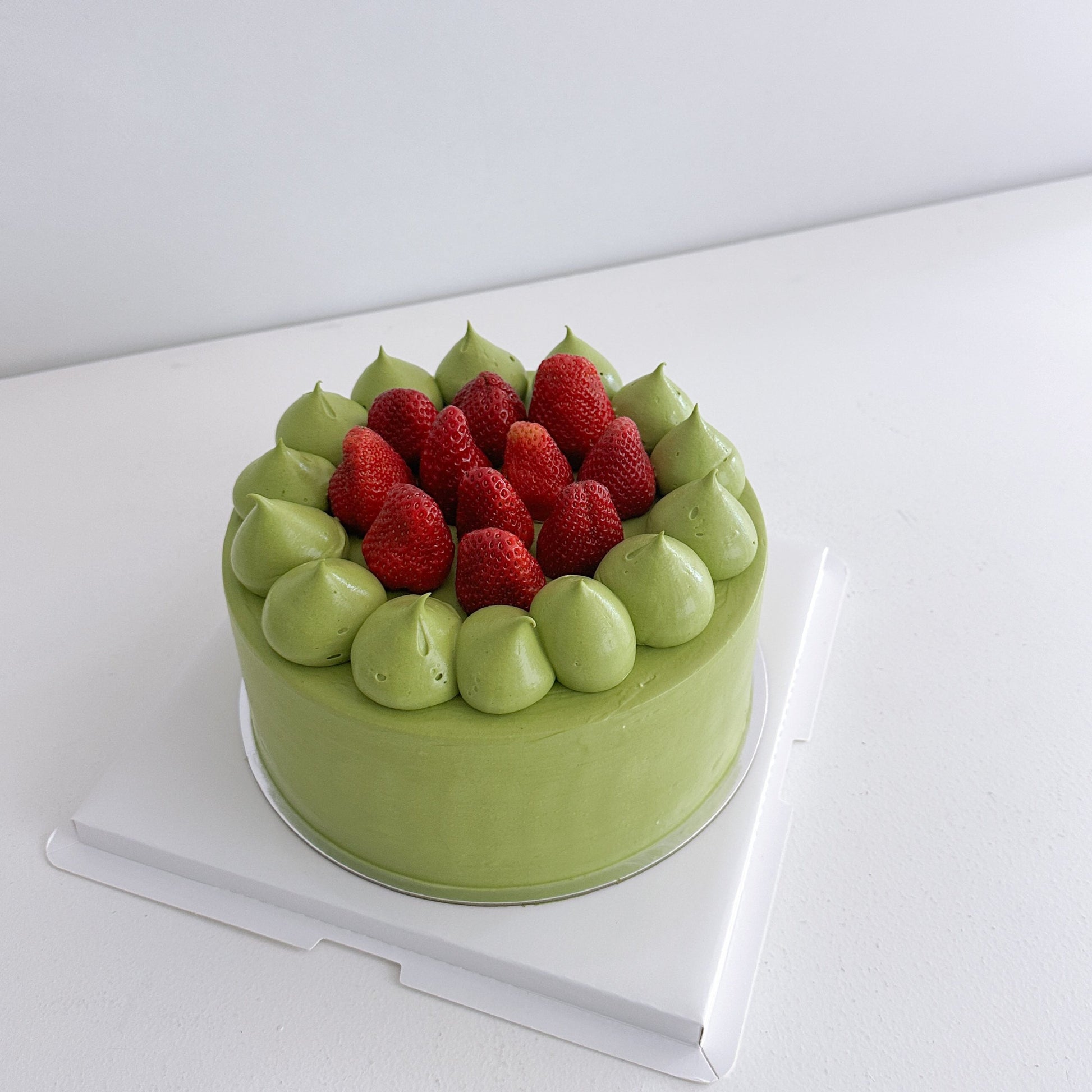 MATCHA STRAWBERRY CHIFFON CAKE auckland cake 